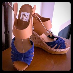 NWOT Dolce Vita Wedges